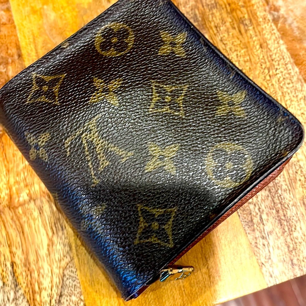 Louis Vuitton micro wallet